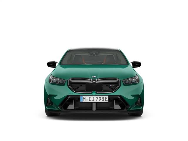 BMW M5 Sedan