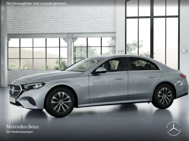 Mercedes-Benz E 200 AVANTGARDE Sedan