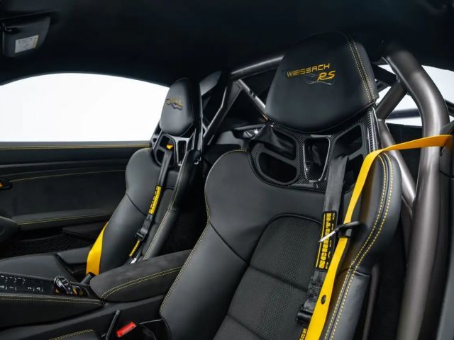 Porsche Cayman 718 Coupé RS