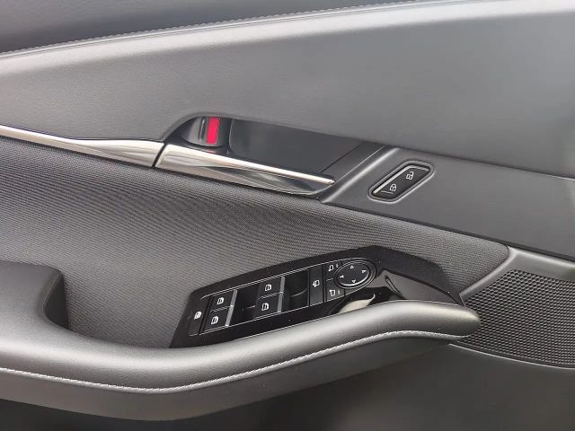 Mazda CX-30 e-Skyactive G140 Centre-Line Automatik VORFÜHRW...