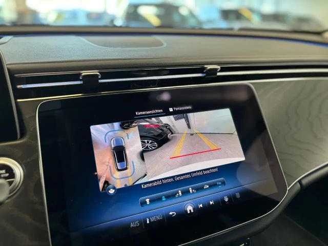 Mercedes-Benz E 220 AVANTGARDE E 220 d Estate