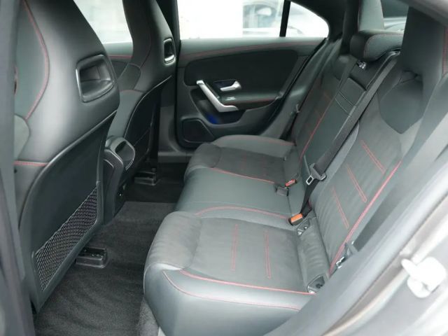 Mercedes-Benz CLA 200 AMG Line CLA 200 d Coupé