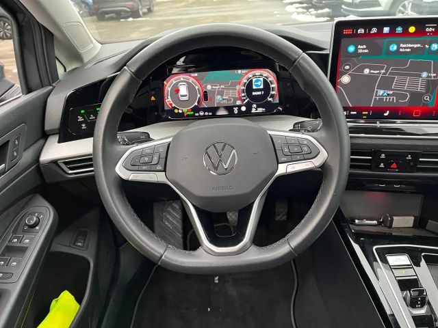 Volkswagen Golf DSG Style Variant