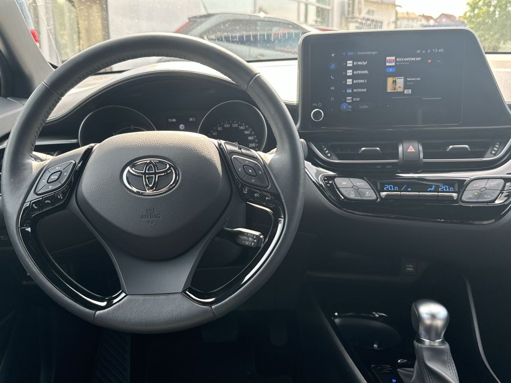 Toyota C-HR 5-deurs Bi-Tone Team D