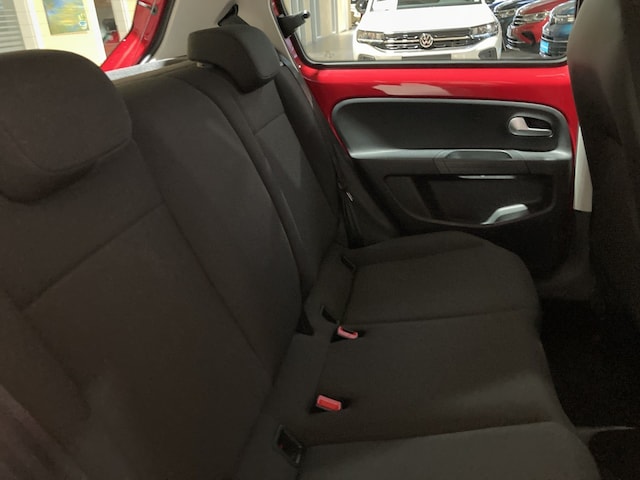 Volkswagen up! Move Move up!