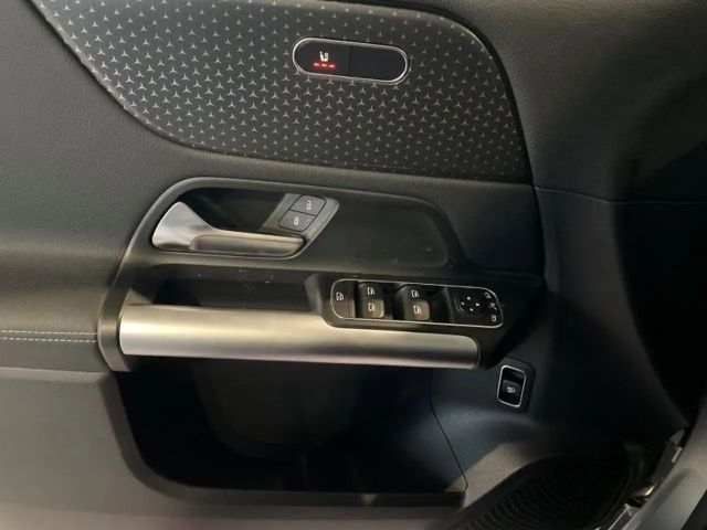 Mercedes-Benz B 180 Progressive Sedan