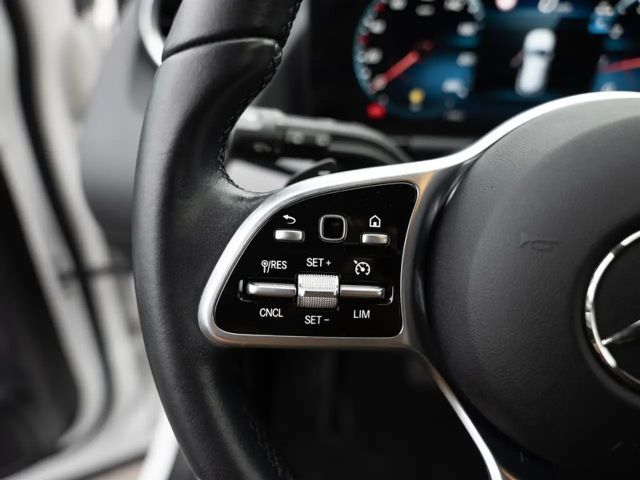 Mercedes-Benz GLA 200 Progressive