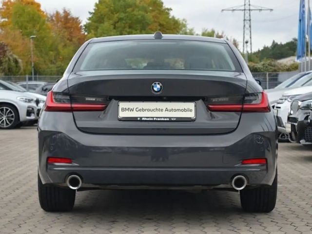 BMW 330 330i Sedan xDrive