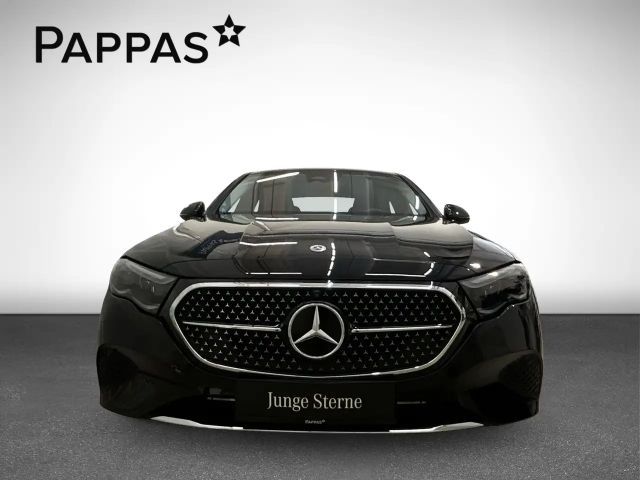 Mercedes-Benz E 220 AVANTGARDE E 220 d Sedan