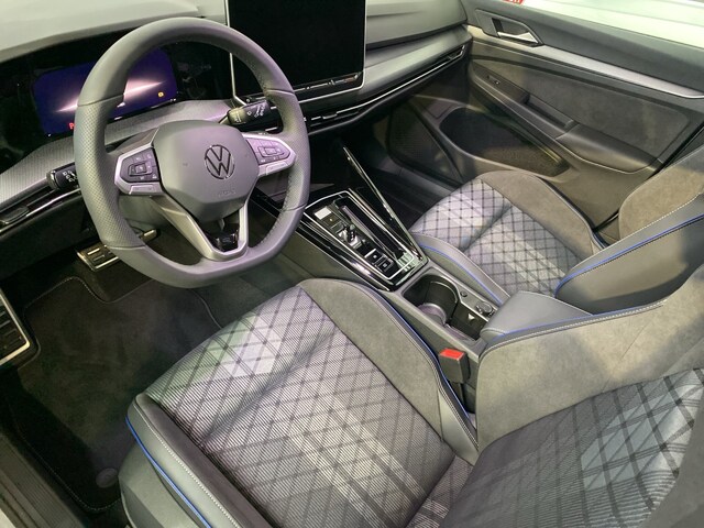 Volkswagen Golf 1.5 eTSI DSG Golf VIII R-Line