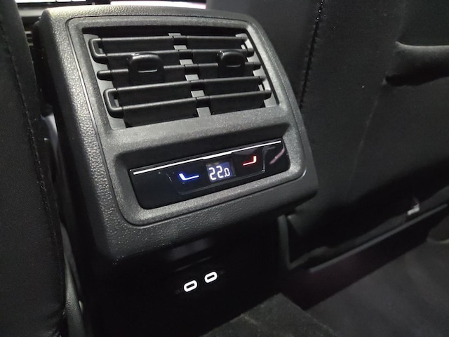 Volkswagen Golf 1.5 eTSI DSG Golf VIII Sport