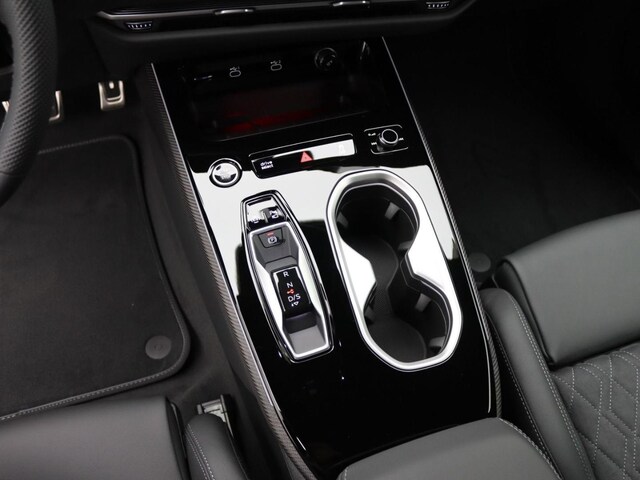 Audi A6 Avant Quattro S-Tronic