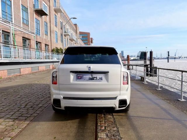 Rolls-Royce Cullinan Cullian Black Badge 2026  4 Seats I star headliner