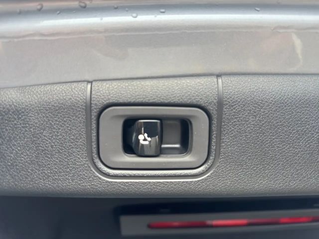 Mercedes-Benz E 400 4MATIC Sedan