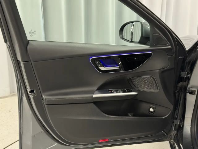 Mercedes-Benz C 200 4MATIC AVANTGARDE Sedan