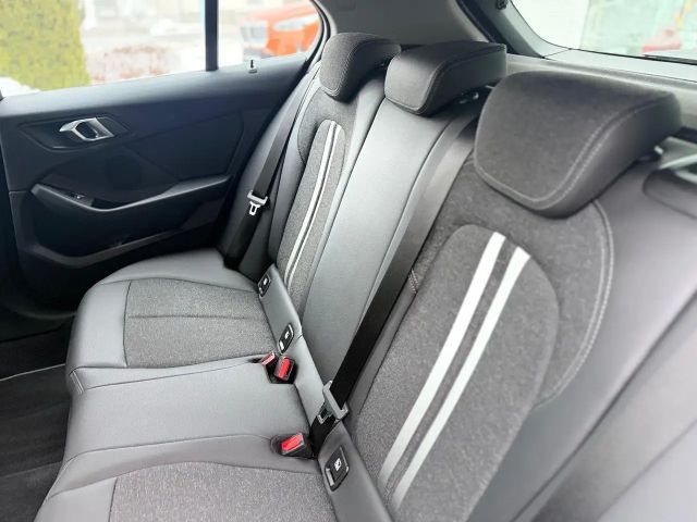 BMW 120 120i Sedan Sport Line