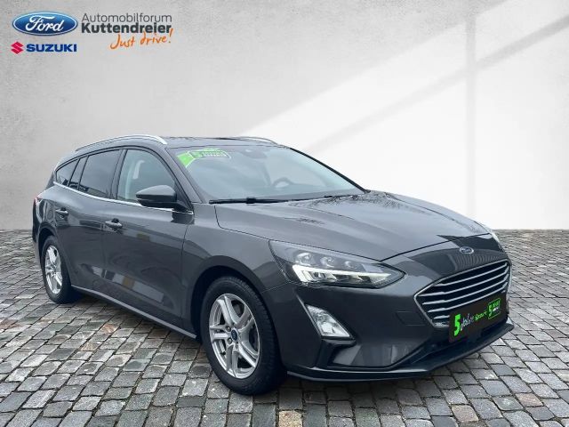 Ford Focus Cool & Connect Wagon