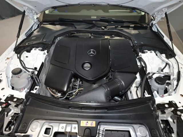 Mercedes-Benz C 180 AMG Line Sedan