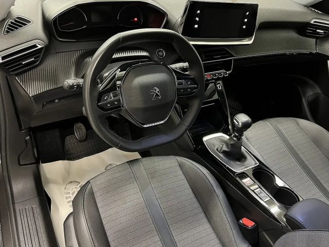 Peugeot 2008 PureTe.130S&SAllure*Winterräder*Rückfahrkamera ...