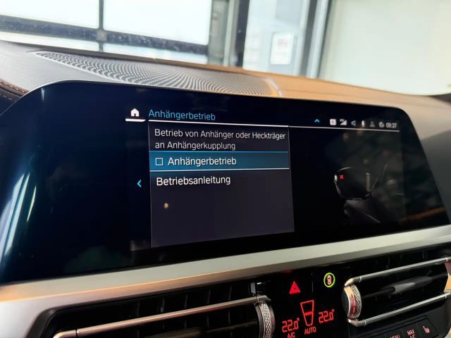 BMW 330 330e M-Sport xDrive