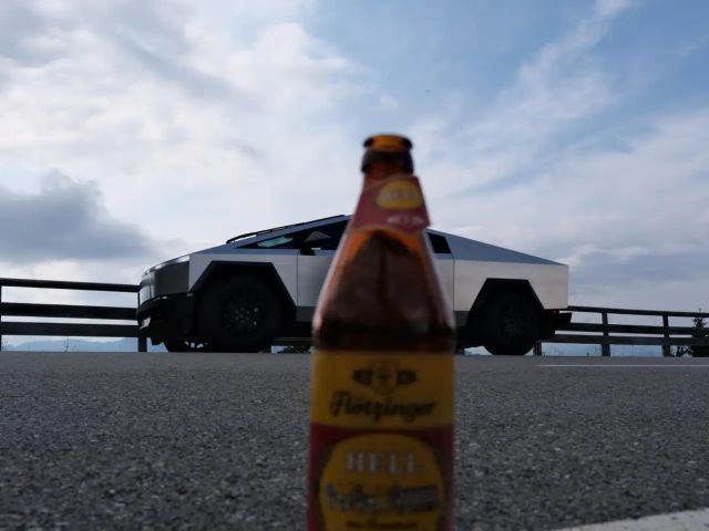 Tesla Cybertruck Cybertruck "foundation series" EU Zulassung