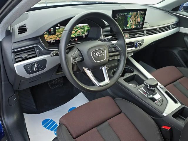 Audi A4 35 TDI S-Line Sedan