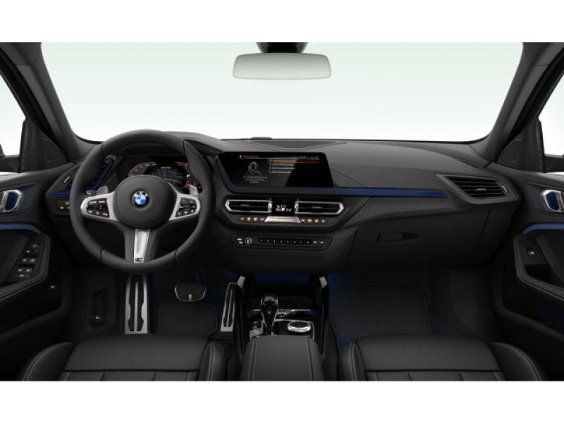BMW M135i 5-deurs xDrive