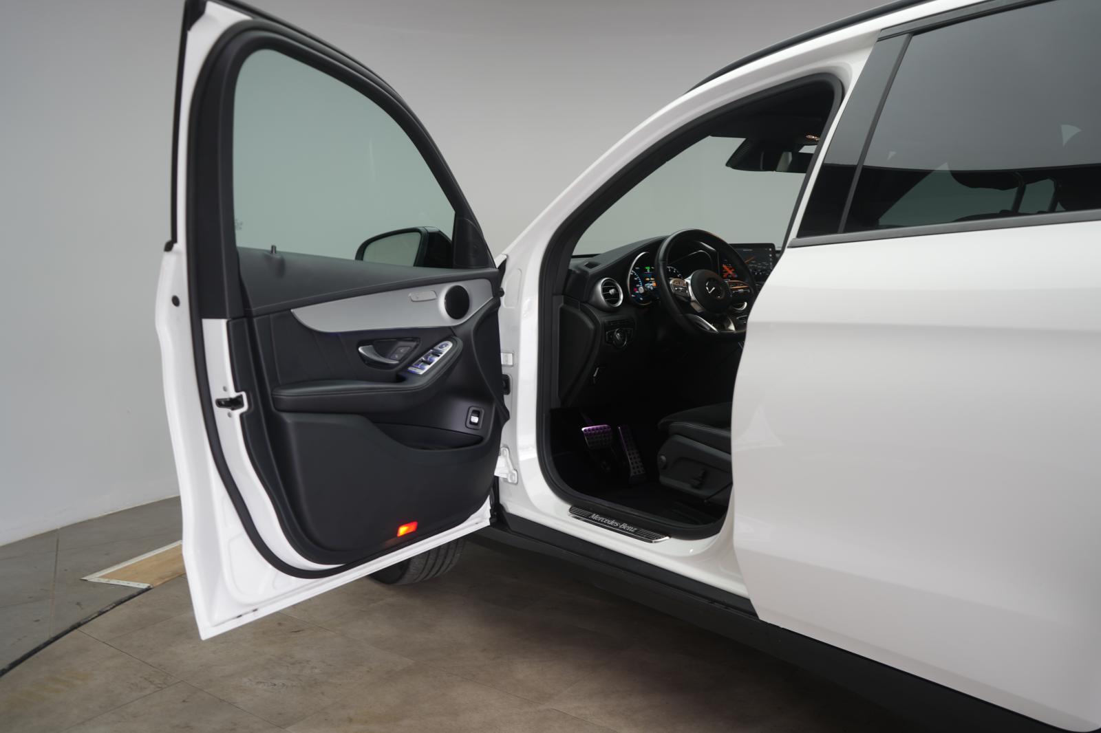 Mercedes-Benz GLC 300 4MATIC AMG Line