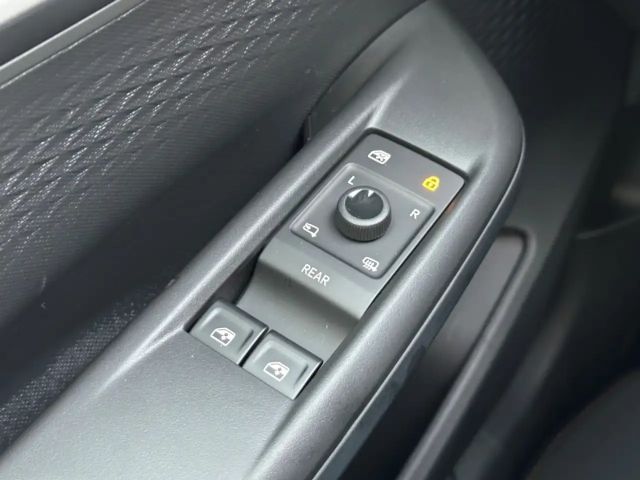 Cupra Born 60 kWh Kamera Navi ACC Alu19 Allwetterreifen Shz S