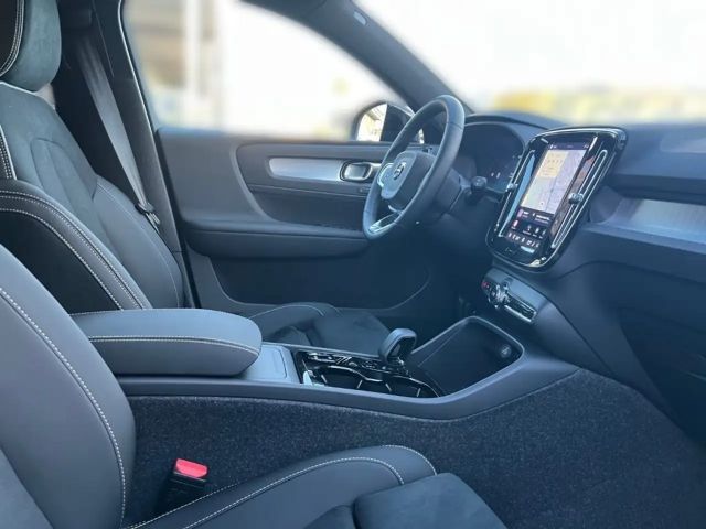 Volvo XC40 Dark Plus