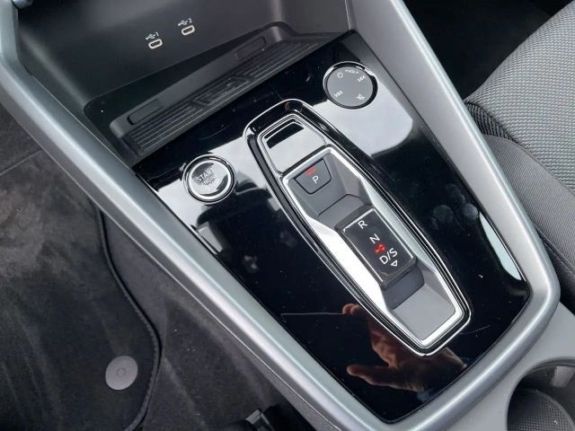 Audi A3 35 TFSI S-Line Sedan Sportback