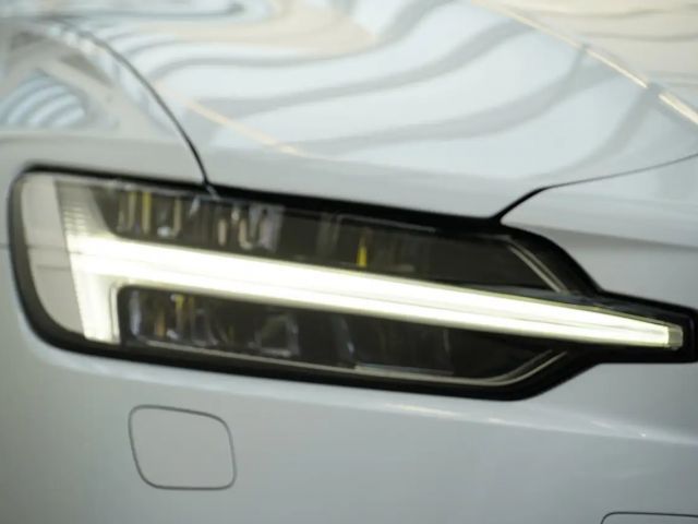 Volvo V60 AWD Plus T6