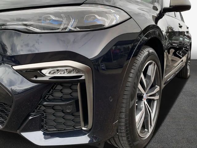 BMW X7 M50i
