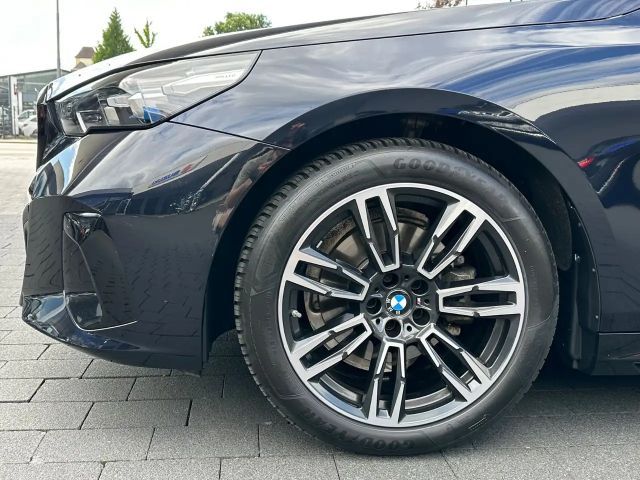 BMW 520 520d M-Sport Touring
