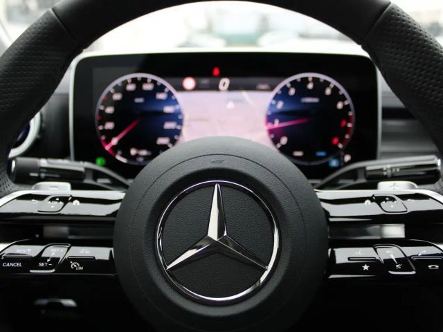 Mercedes-Benz C 200 AMG Line Sedan