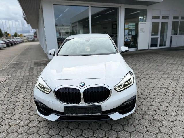 BMW 120 120i Sedan Sport Line