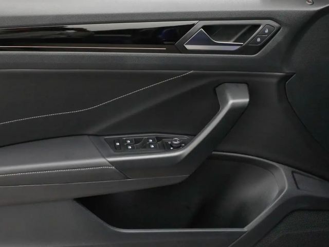 Volkswagen T-Roc 1.5 TSI DSG R-Line