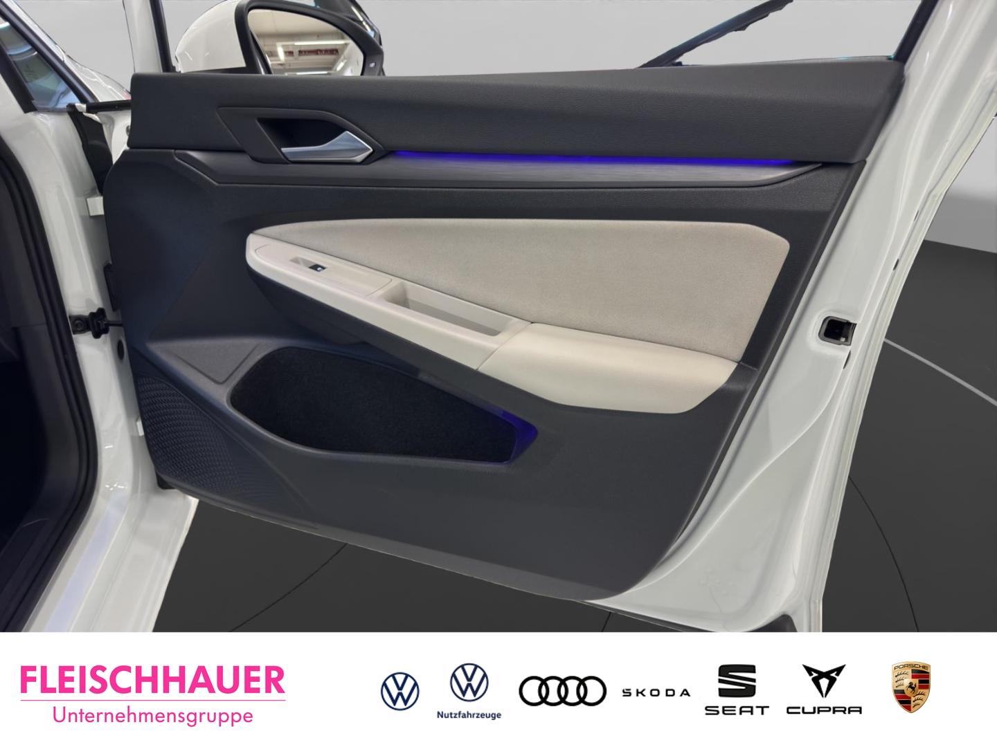 Volkswagen Golf 1.5 eTSI Golf VIII Style