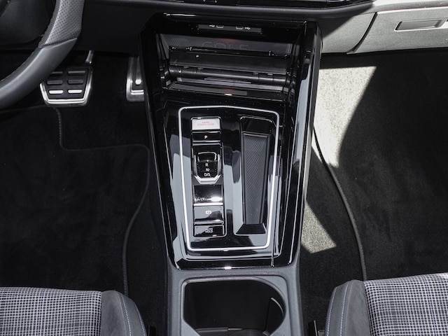 Volkswagen Golf 1.5 eTSI DSG eHybrid