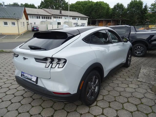 Ford Mustang Mach-E RWD