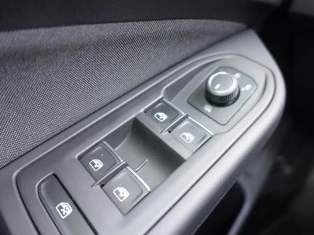 Volkswagen Golf 2.0 TSI DSG Golf VIII Style