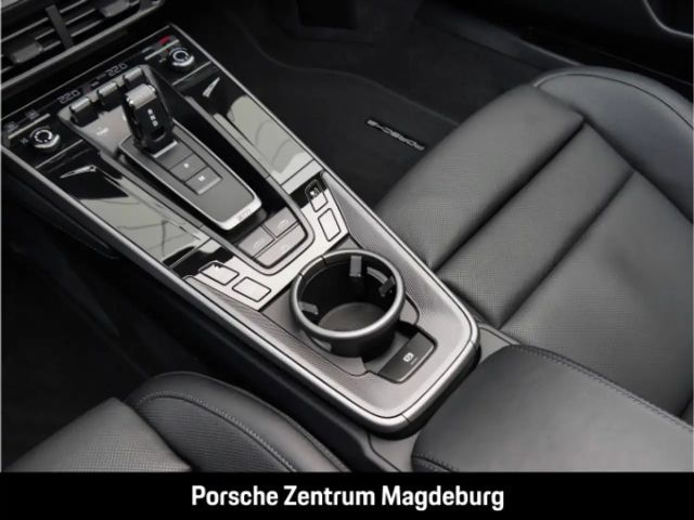 Porsche 992 Cabrio Carrera