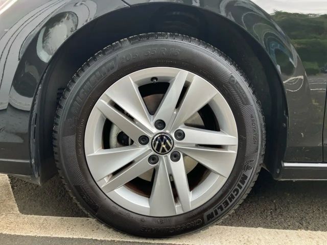 Volkswagen Golf 1.5 TSI Golf VIII Life