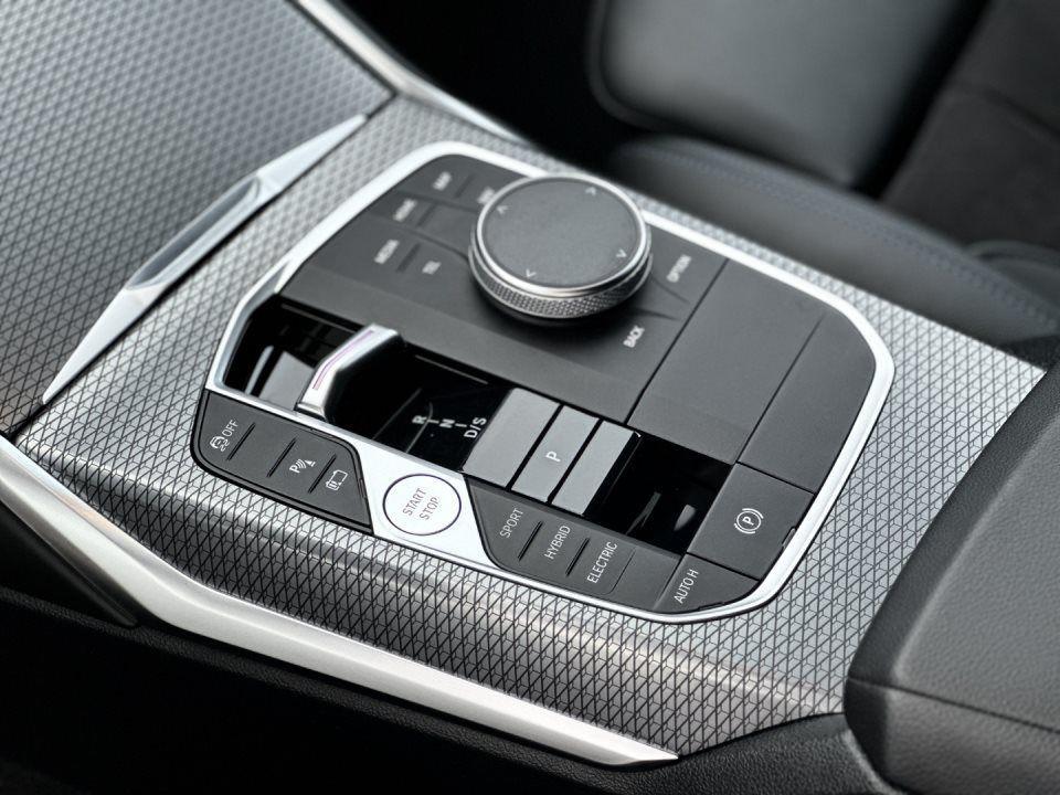 BMW 330 330e Touring