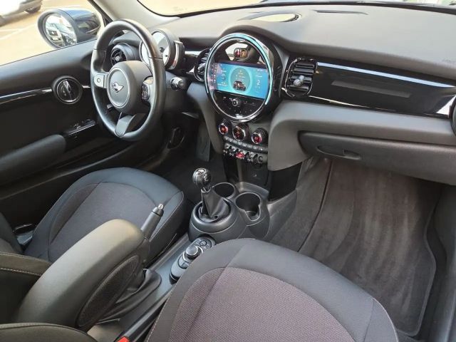 MINI Cooper Essential