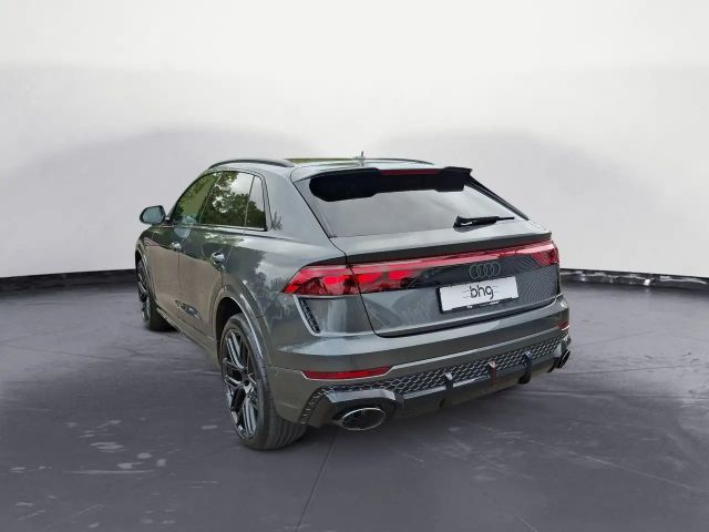 Audi RS Q8 SUV tiptronic