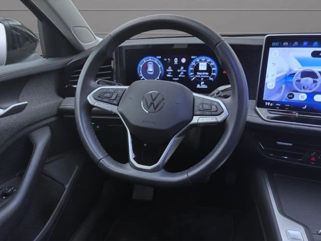 Volkswagen Passat 1.5 eTSI DSG Variant