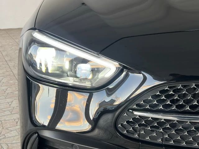 Mercedes-Benz C 300 4MATIC AMG Line Sedan