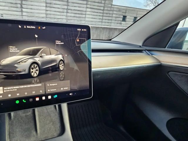 Tesla Model Y AWD Performance
