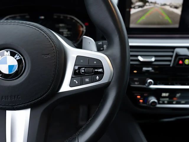 BMW 540 540d M-Sport Touring xDrive